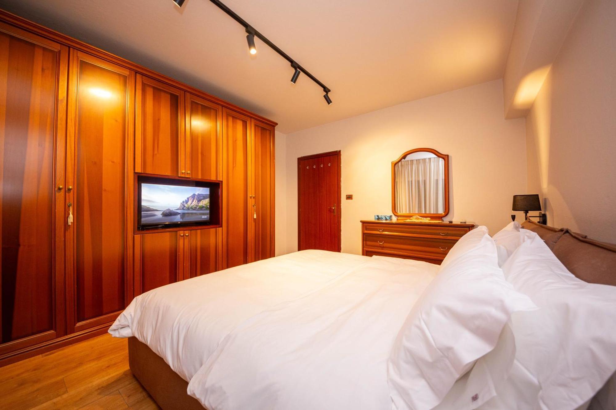טיראנה Blloku Unique Apartments 3 מראה חיצוני תמונה