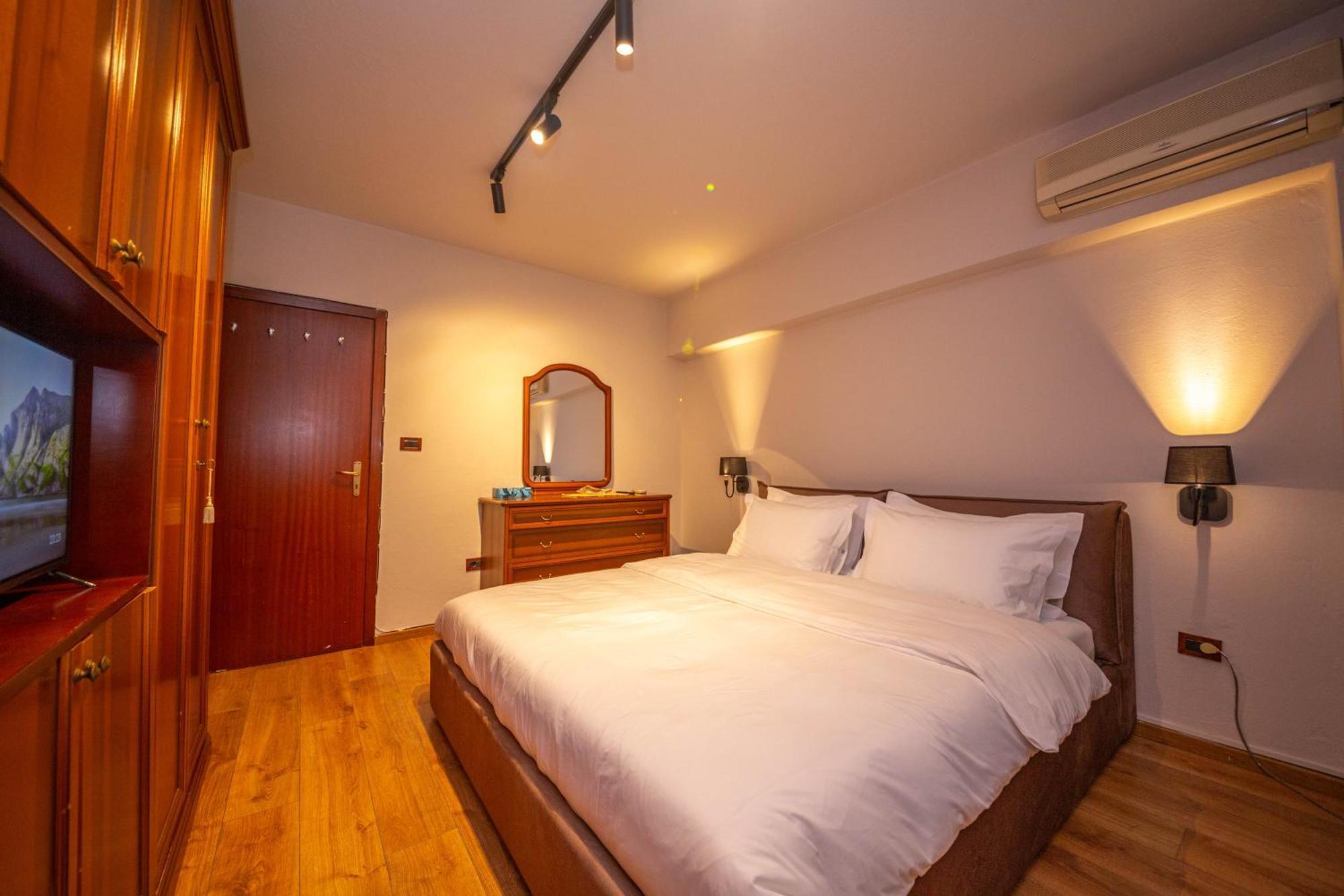 טיראנה Blloku Unique Apartments 3 מראה חיצוני תמונה
